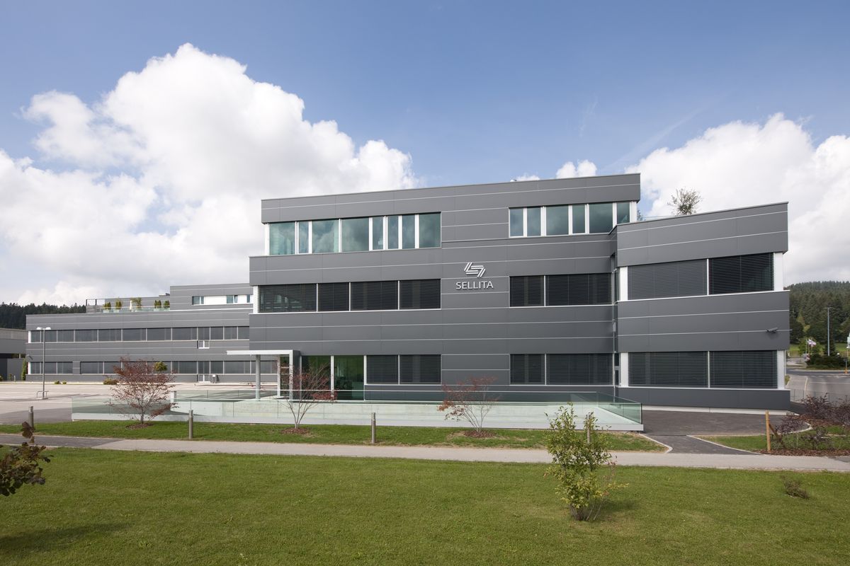 2013-sellita-usine2077FCF7BCD-086C-C848-61B3-85B89B24EC64.jpg